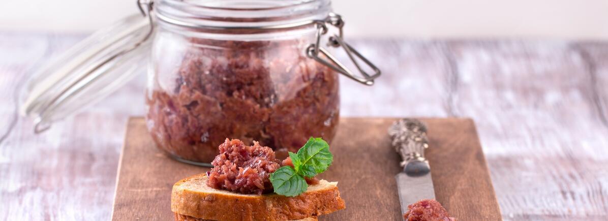 Ínycsiklandozó lilahagymalekvár recept, amit 30 perc alatt elkészíthetsz Ez az isteni lilahagymalekvár recept tökéletes választás bármikor