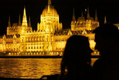 Valentin nap hajózással Budapesten, svédasztalos vacsorával a Dunán Valentin nap hajózással Budapesten, svédasztalos vacsorával a Dunán
