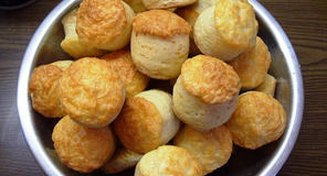 A legfinomabb, házi sajtos pogácsa receptje Így készül az igazi házi sajtos pogácsa - a legfinomabb recept