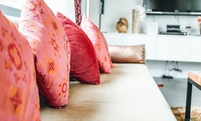Dekorációs párnák a nappaliba Párna dekoráció a nappaliba