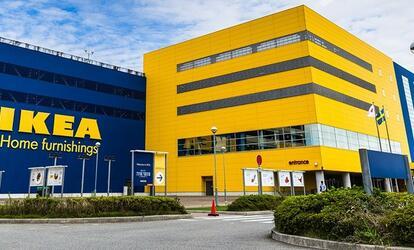 Veszélyes ez az asztal, azonnal vidd vissza az IKEA-ba, ha ilyet vettél! Veszélyes asztal az IKEA-ban