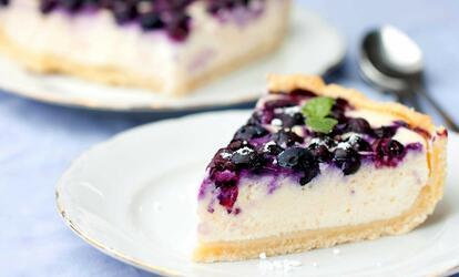 Áfonyás sajttorta egészséges kivitelben! Készítsd el te is! Készítsd el az egészséges, áfonyás sajttorta receptjét!