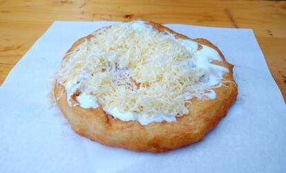 Balatoni lángos recept A hamisítatlan part menti strandos lángos receptje