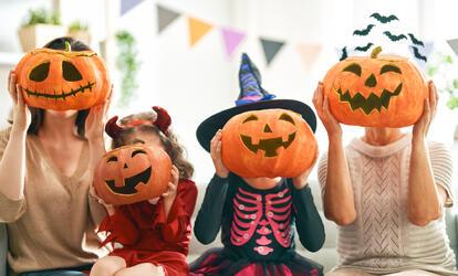 Így készíts halloweenra szellemet Halloween dekorációk lépésről-lépésre