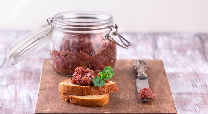 Ínycsiklandozó lilahagymalekvár recept, amit 30 perc alatt elkészíthetsz Ez az isteni lilahagymalekvár recept tökéletes választás bármikor