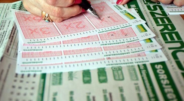 Mutatjuk milyen Ötös LOTTÓ főnyereményéből ezeket a házakat vehetnénk meg.