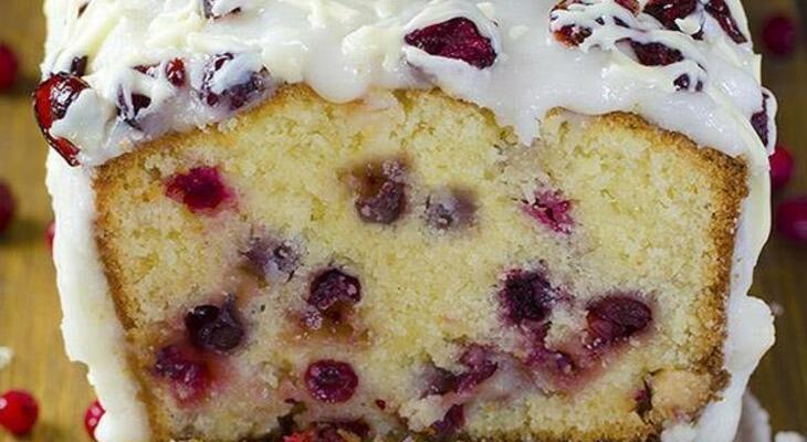 Karácsonyi áfonyás torta karácsonyi desszer