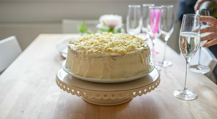 Pezsgőtorta recept olasz habcsók vajkrémmel Pezsgőtorta recept