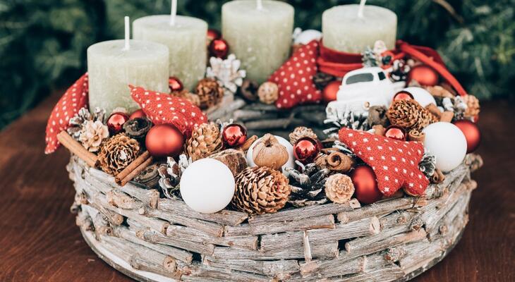 Készítsünk adventi koszorút Készítsünk adventi koszorút