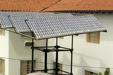 Mostantól te is tudsz magadnak napelemet készíteni műanyag palackokból! Házi napelem készítése műanyag palackokból