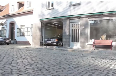 Garázst készített ez a férfi!