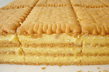 A legfinomabb süti háztartási kekszből, amit sütni sem kell