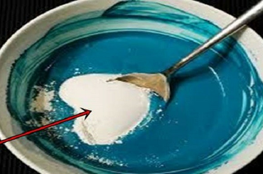 Szódabikarbóna a falfestékbe.