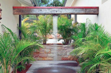 Ezeket a menő kültéri zuhanyzókat neked is látnod kell! 