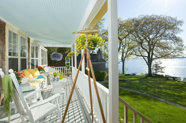 Farmház jellegű, tengerparti fogadó