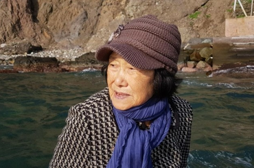 Egyetlen lakosa ennek a szigetnek - egyedül él ez a nő a szigeten