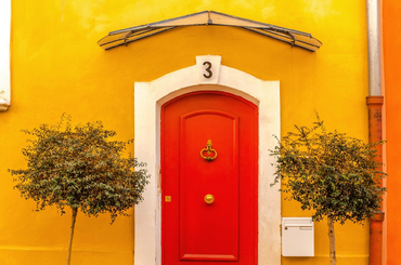 Legjobb színek ajtó lefestésére Ezek a színek mutatnak a legjobban a bejárati ajtódon