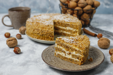 Az ünnepi asztal kedvenc édessége: Répatorta (recept)