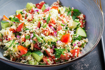 Tabulé recept: nyári alakbarát saláta, amit pár perc elkészíteni