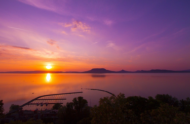 Elképesztő programokkal vár idén nyáron Balatonfenyves!