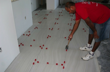 Így padlólapoznak az USA-ban!