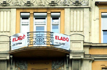 Hány évig kell dolgozni egy budapesti lakásért egy átlag magyar embernek?