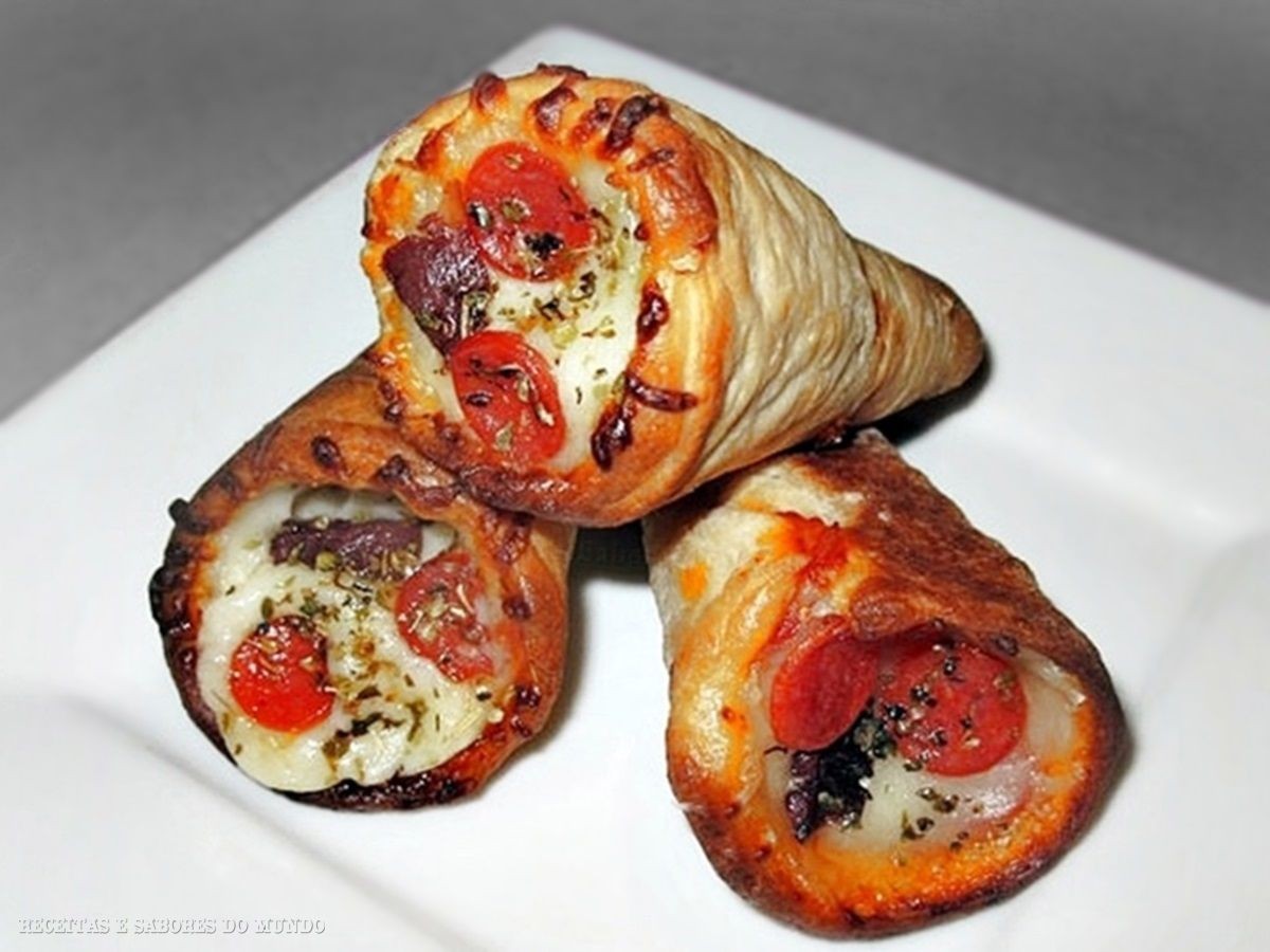 Mennyei tölcséres pizza! - Kápráztass el mindenkit! Mennyei tölcséres pizza! - Recept és videó
