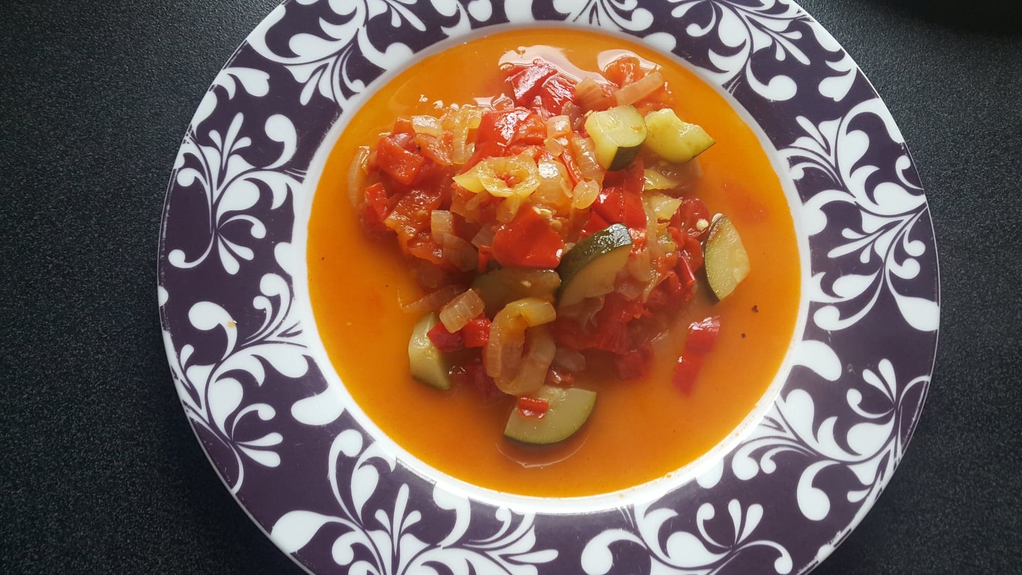 Így készül a hús nélküli lecsó! Isteni vegán vagy vegetáriánus étel! Hús nélküli, vegetáriánus avagy vegán lecsó