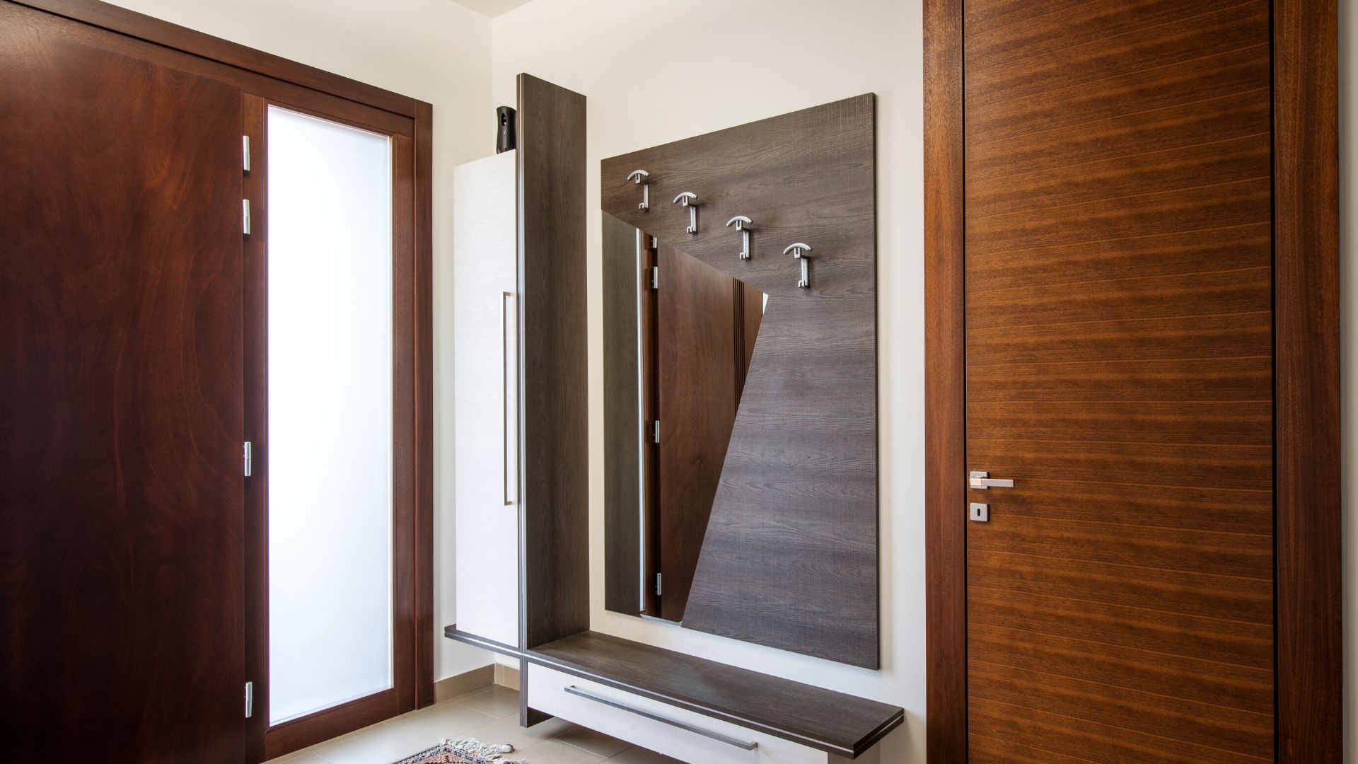 A tükör szerepe az előszobában